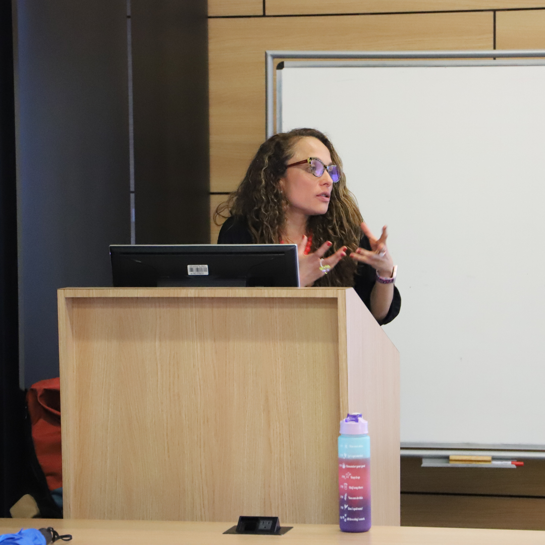 Se llevó a cabo la última Mesa de Investigación de la Facultad de 2023, en la que la profesora Vanessa Solano Cohen presentó su tesis doctoral. #Facultad FCyL